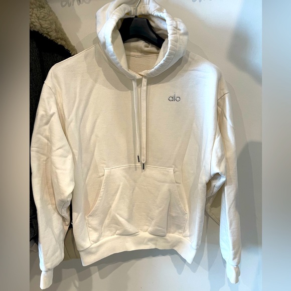 ALO Yoga Tops - Alo accolade hoodie